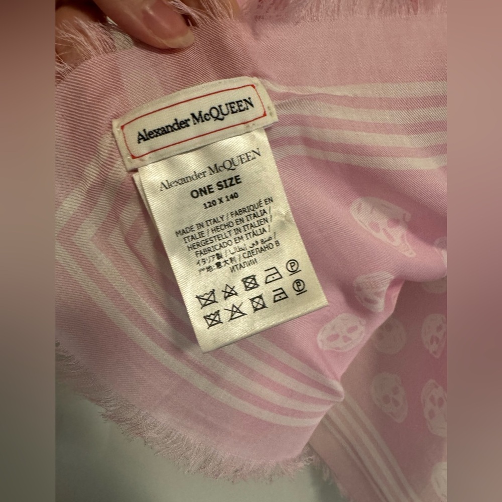 NWOT Alexander McQueen pink skull scarf 100% modal sheer shawl - Picture 3 of 8